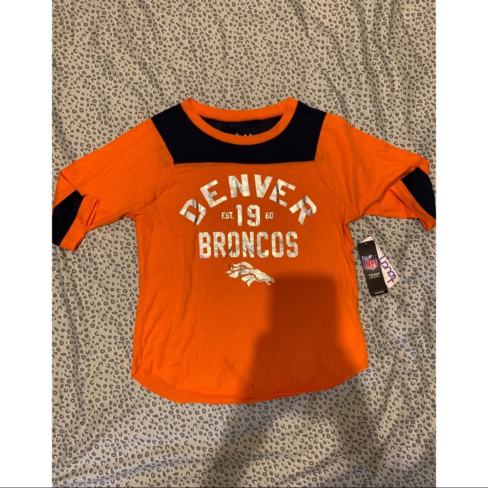 NWT Denver Broncos Sports Shirt M